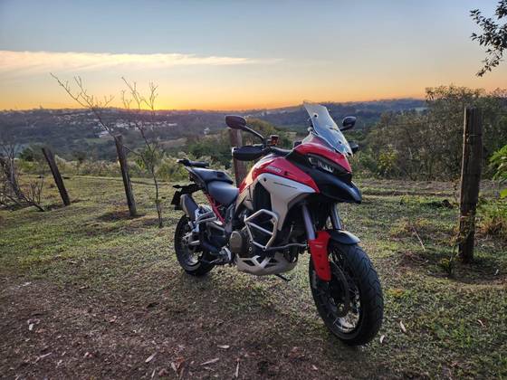 DUCATI MULTISTRADA 1200 V4 S 